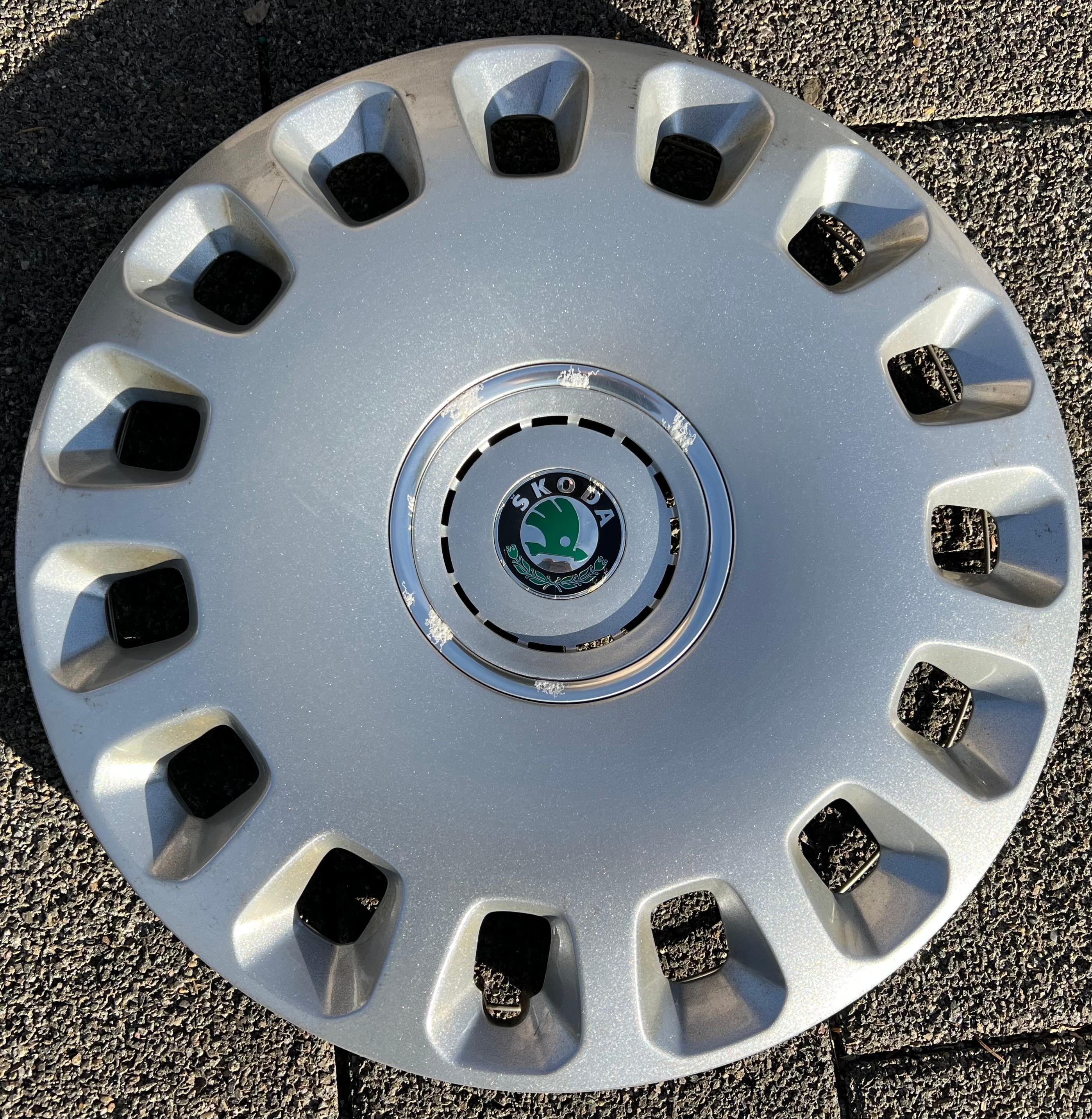 1 X ORIGINAL 16" RADKAPPE SKODA SUPERB 3U 3U0601147A 16 ZOLL FREIHAUS