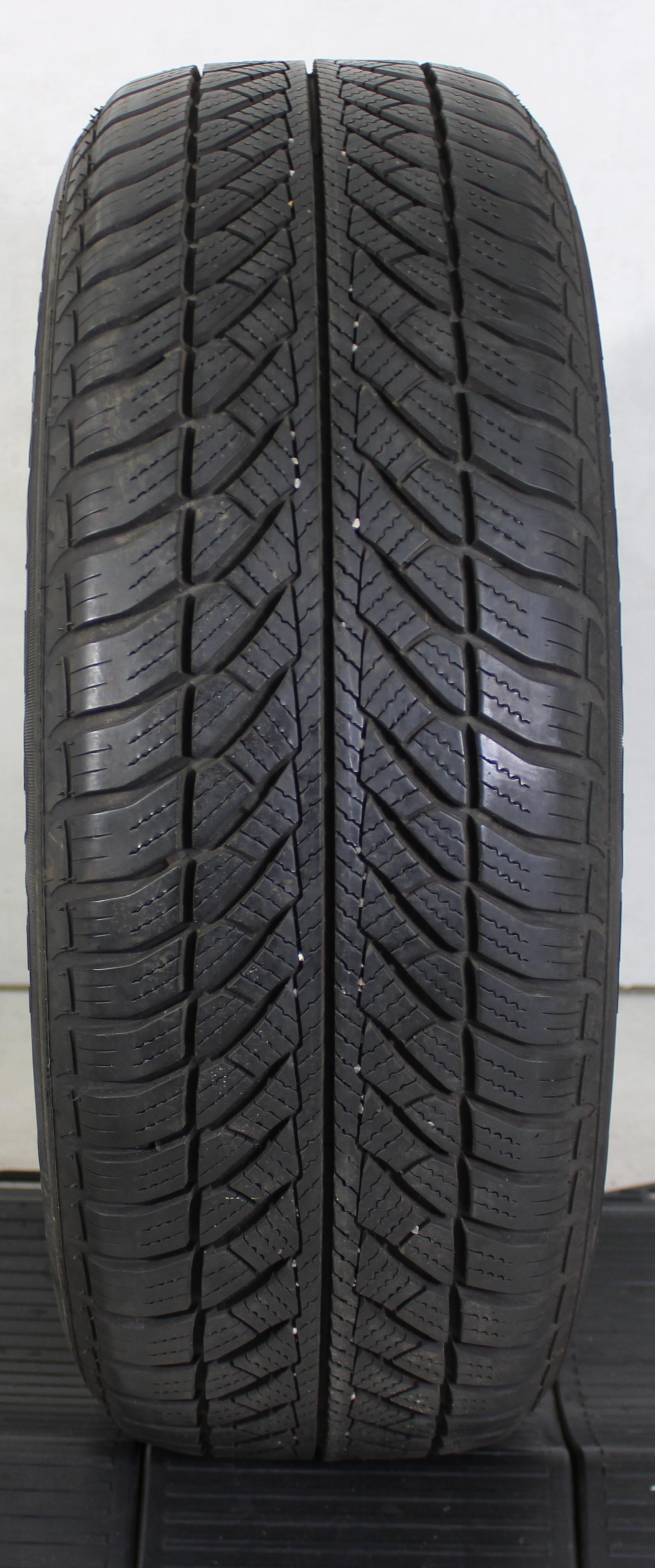 1 x 205/60R16 92H Winterreifen Goodyear Ultra Grip Performance 2 7mm 2014 *